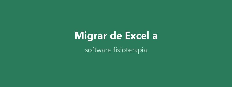 Fisioterapeuta pasando de una hoja de cálculo Excel a un software de gestión en su portátil